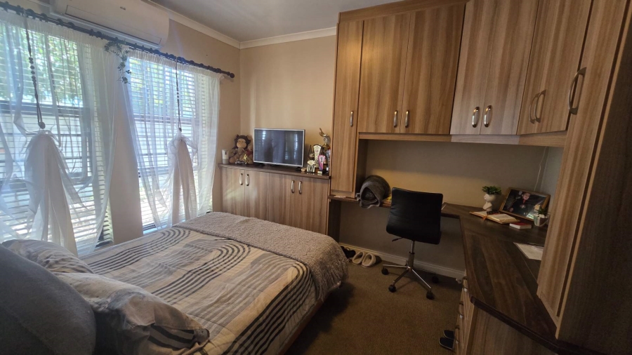 3 Bedroom Property for Sale in Protea Heights Western Cape